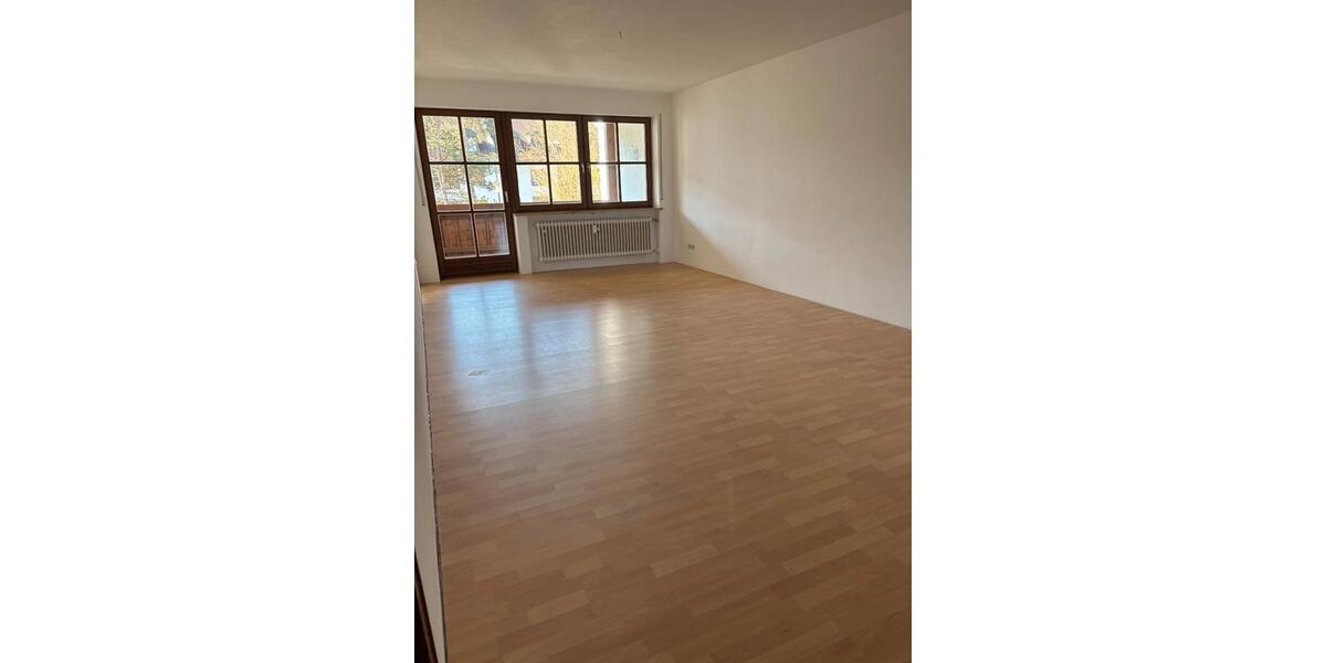 Etagenwohnung Neuötting - 3 Zimmer, 83 m&sup2;, 913&euro; | Angebot:26475315