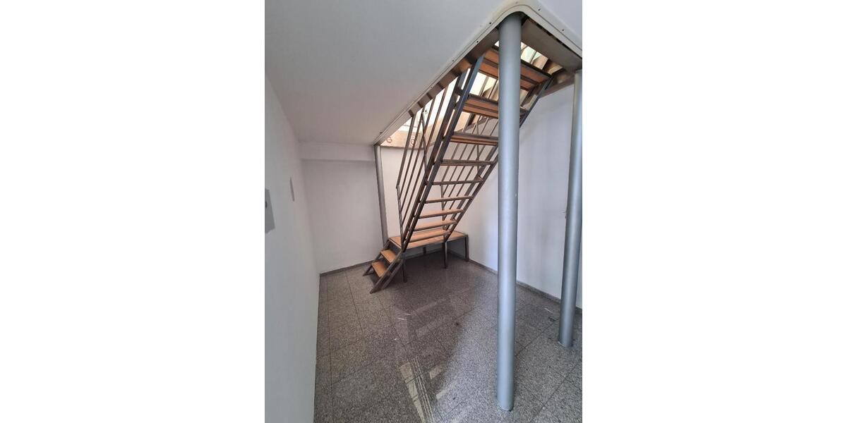 Maisonettenwohnung Wuppertal Arrenberg - 6 Zimmer, 142 m&sup2;, 1.300&euro; | Angebot:26705675