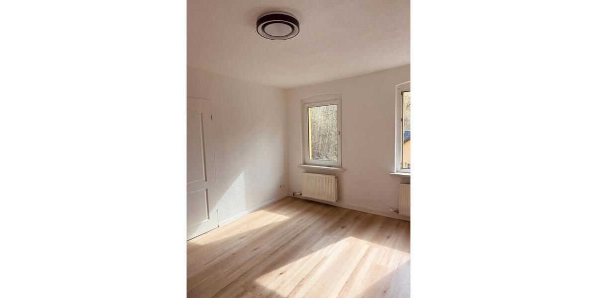 Dachgeschoßwohnung Wilkau-Haßlau Haßlau - 3 Zimmer, 67 m&sup2;, 435&euro; | Angebot:26231450