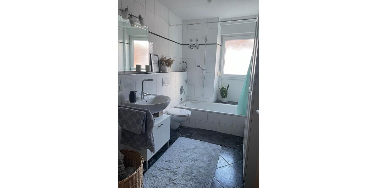 Etagenwohnung Würzburg Dürrbachau - 2 Zimmer, 57 m&sup2;, 900&euro; | Angebot:24852104