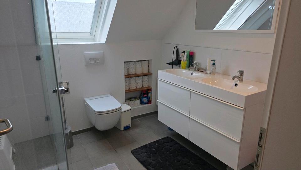 Möbliertes Zimmer in ruhiger 2er- WG 1 zimmer