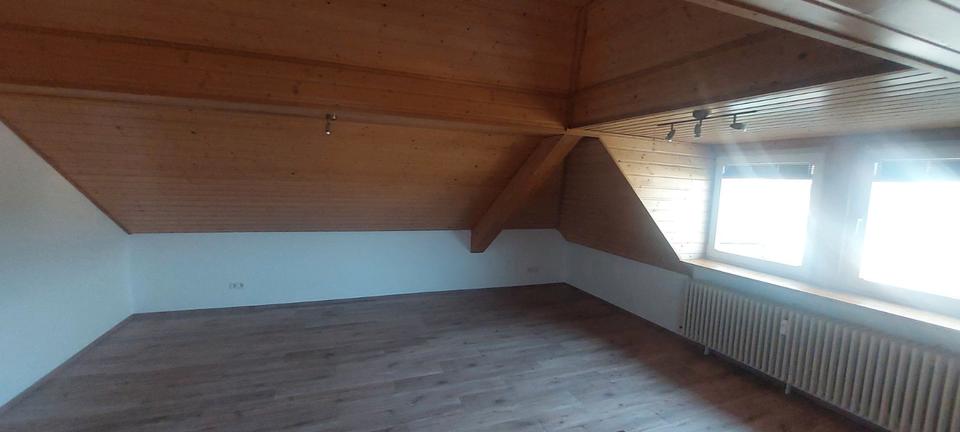 Maisonettenwohnung Bad Salzuflen Ehrsen-Breden - 4 Zimmer, 152 m&sup2;, 1.150&euro; | Angebot:26462495