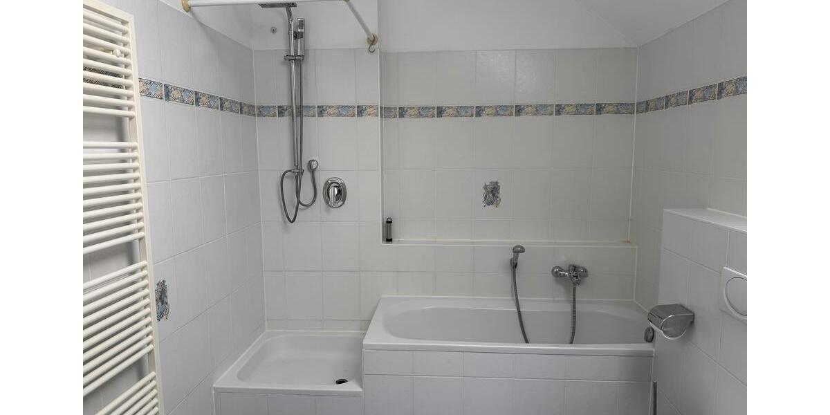 Dachgeschoßwohnung Buckenhof - 4 Zimmer, 117 m&sup2;, 1.550&euro; | Angebot:24432989