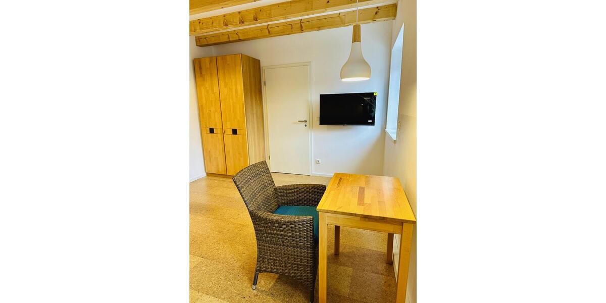 Wohnen auf Zeit Neustadt an der Weinstraße - 7 Zimmer, 20 m&sup2;, 600&euro; | Angebot:26546369