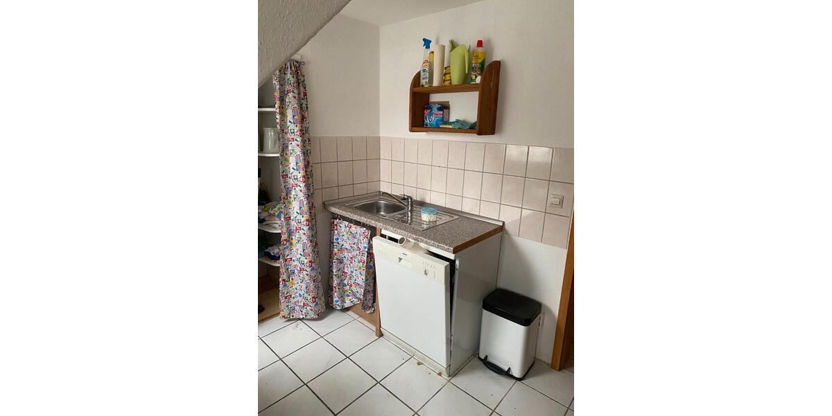 Dachgeschoßwohnung Lüder - 4 Zimmer, 116 m&sup2;, 950&euro; | Angebot:25903337