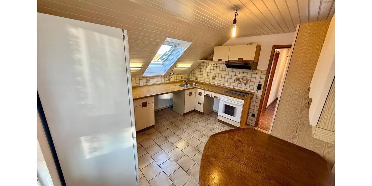 Dachgeschoßwohnung Langensendelbach - 3 Zimmer, 77 m&sup2;, 750&euro; | Angebot:26025723