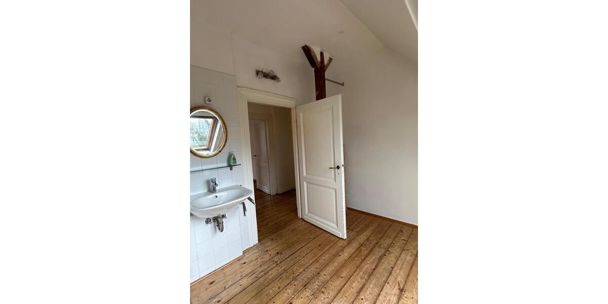 Dachgeschoßwohnung Bad Honnef - 2 Zimmer, 55 m&sup2;, 930&euro; | Angebot:26407196