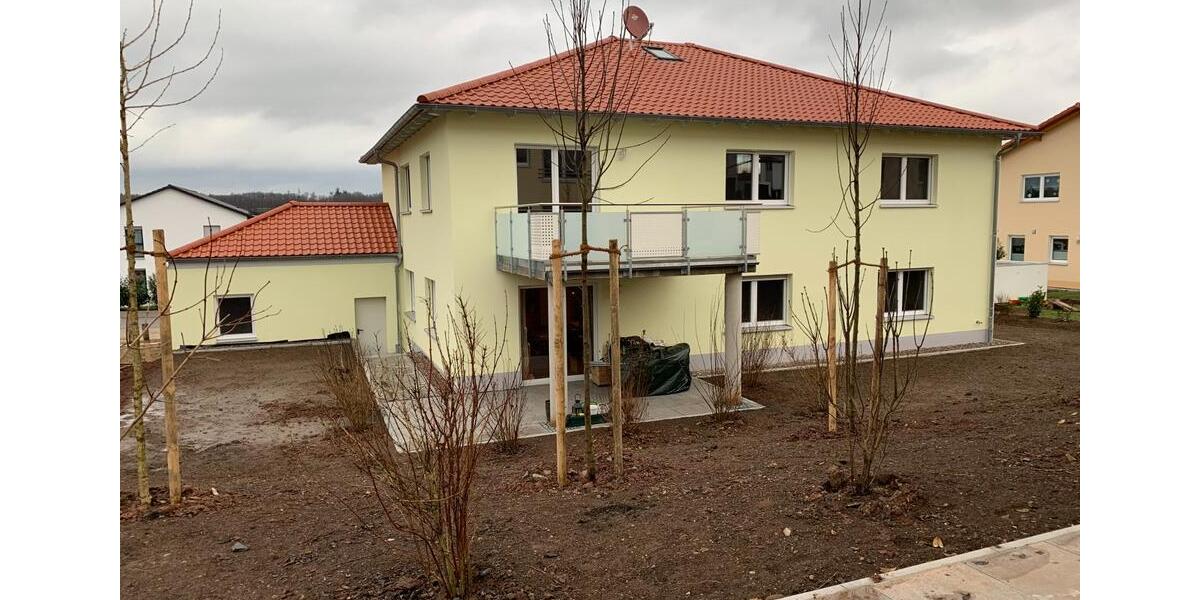 Etagenwohnung Bad Rodach - 4 Zimmer, 136 m&sup2;, 1.280&euro; | Angebot:24756986