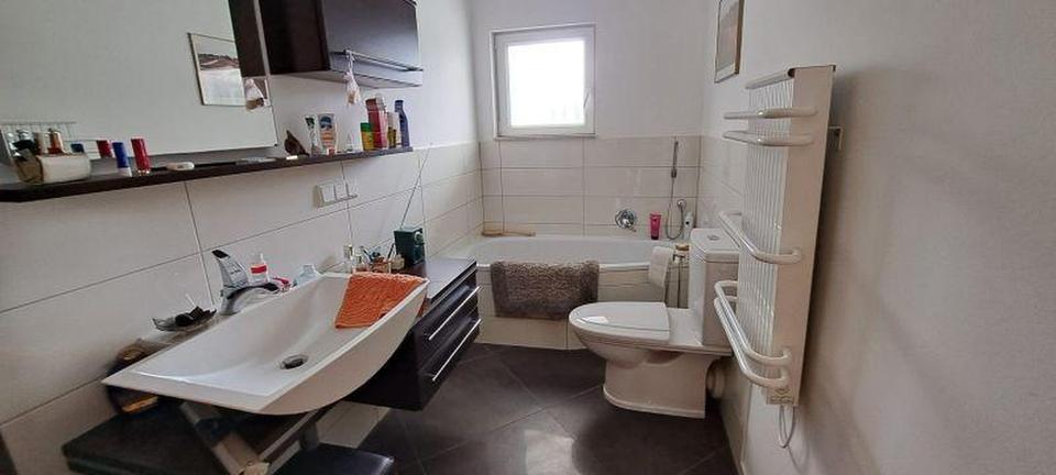 Schöne helle 4 Zi -Maisonette Wohnung mit Balkon und EBK (Spülmaschine) in Karlsruhe 4 zimmer