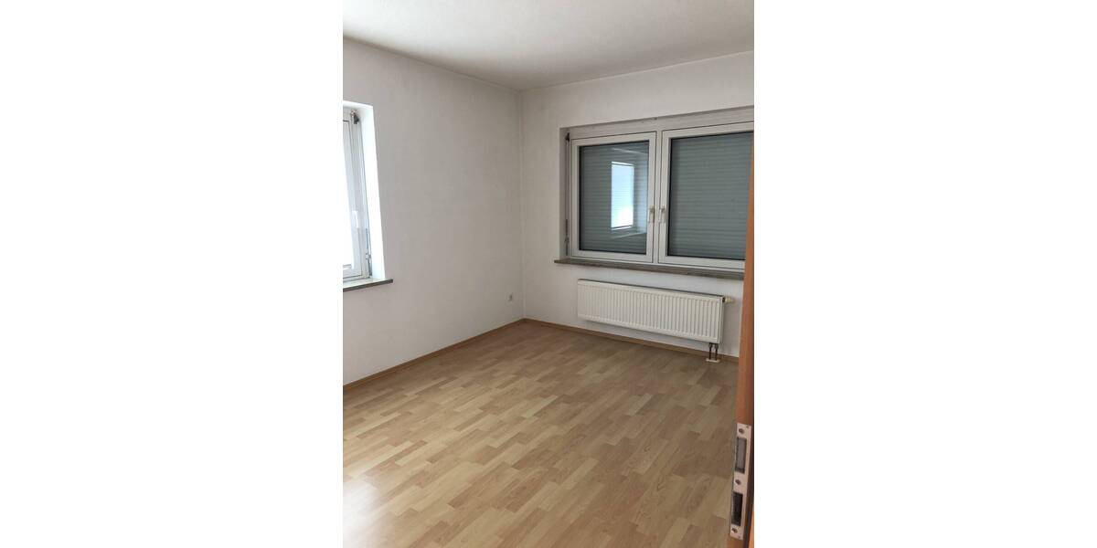 Etagenwohnung Deggendorf - 3 Zimmer, 81 m&sup2;, 850&euro; | Angebot:26474811