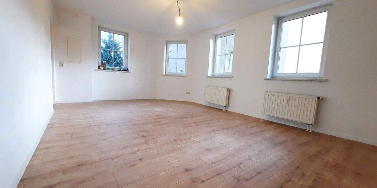 Mehrfamilienhaus, Wohnhaus Sachsen - Limbach-Oberfrohna Limbach-Oberfrohna - 3 Zimmer, 77 m&sup2;, 480&euro; | Angebot:24792288