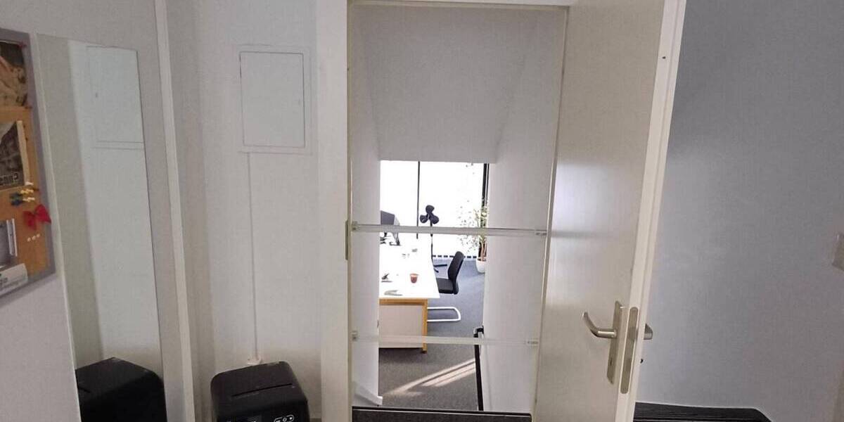 Gewerbeobjekt Lemgo - 5 Zimmer, 150 m&sup2;, 900&euro; | Angebot:25745554