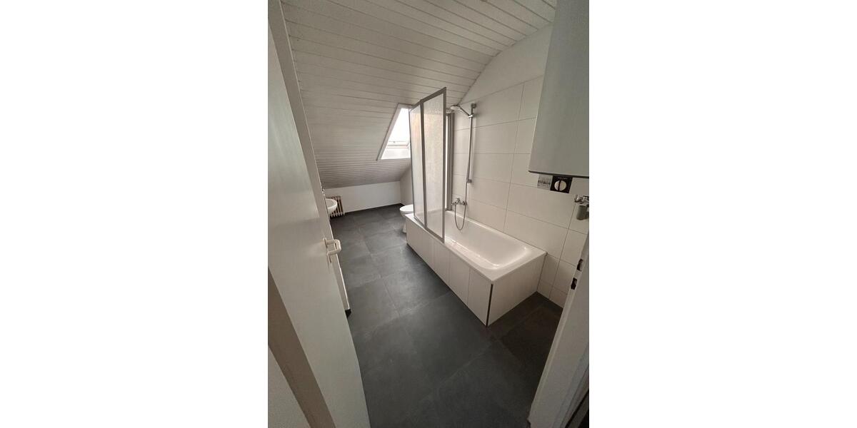 Dachgeschoßwohnung Passau Auerbach - 3 Zimmer, 62 m&sup2;, 495&euro; | Angebot:25361371