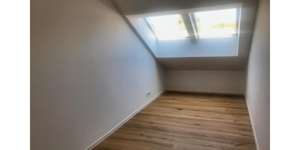 Dachgeschoßwohnung Biberach an der Riß - 3.5 Zimmer, 146 m&sup2;, 1.880&euro; | Angebot:26589353