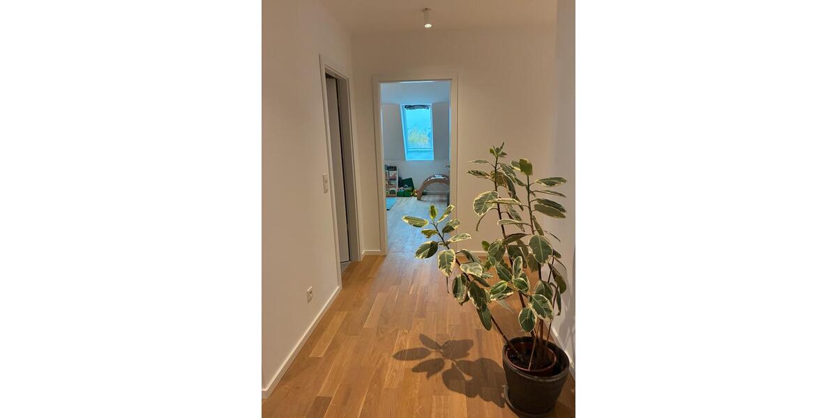 Neuwertige Vier-Zimmer-Wohnung mit Blick ins Grüne 4 zimmer