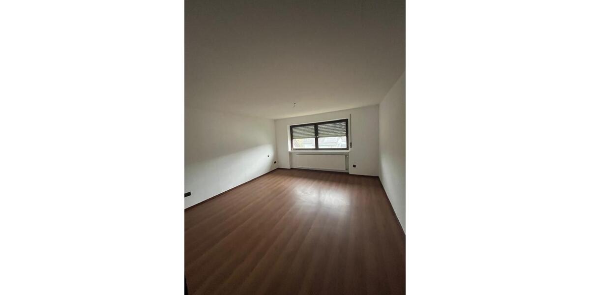 Etagenwohnung Külsheim - 4 Zimmer, 103 m&sup2;, 937&euro; | Angebot:26211084