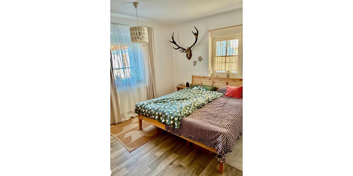 Etagenwohnung Niederwerrn - 2 Zimmer, 50 m&sup2;, 385&euro; | Angebot:26620671