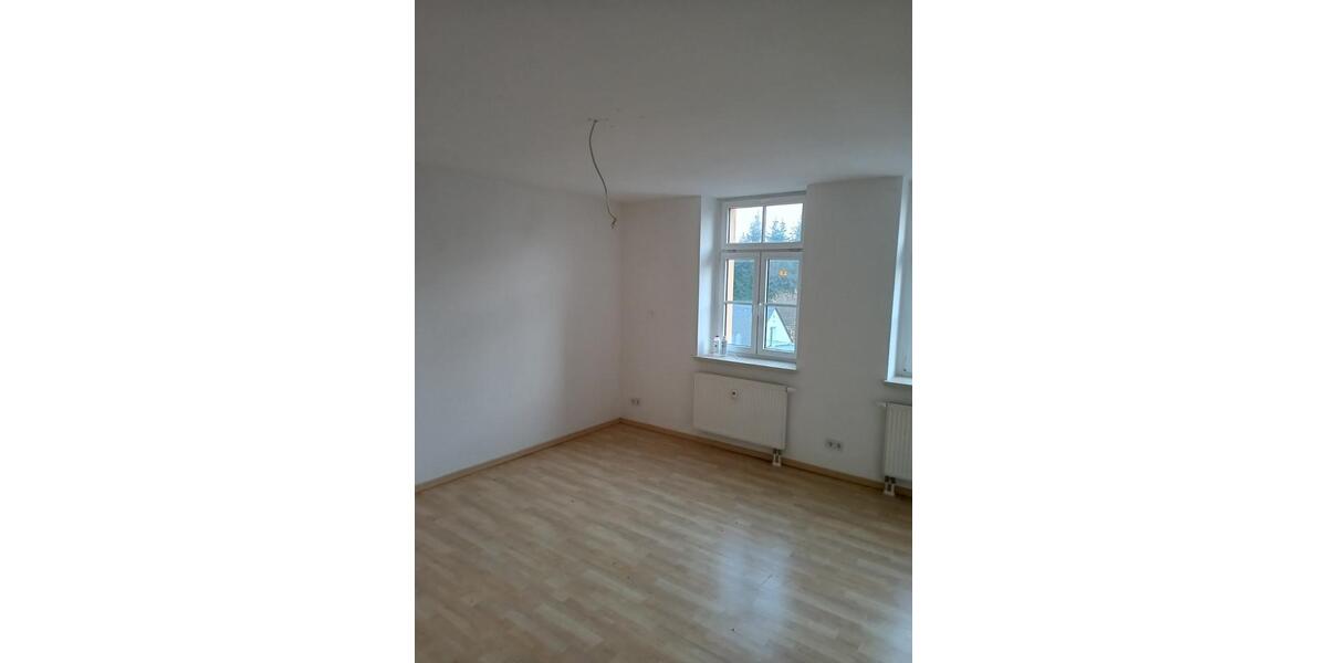 Etagenwohnung Großschirma - 1 Zimmer, 28 m&sup2;, 240&euro; | Angebot:24364640