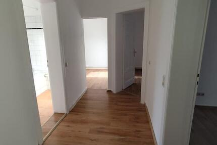 Helle 2-Zimmer Wohnung in der Eichtalstr. 2 zimmer