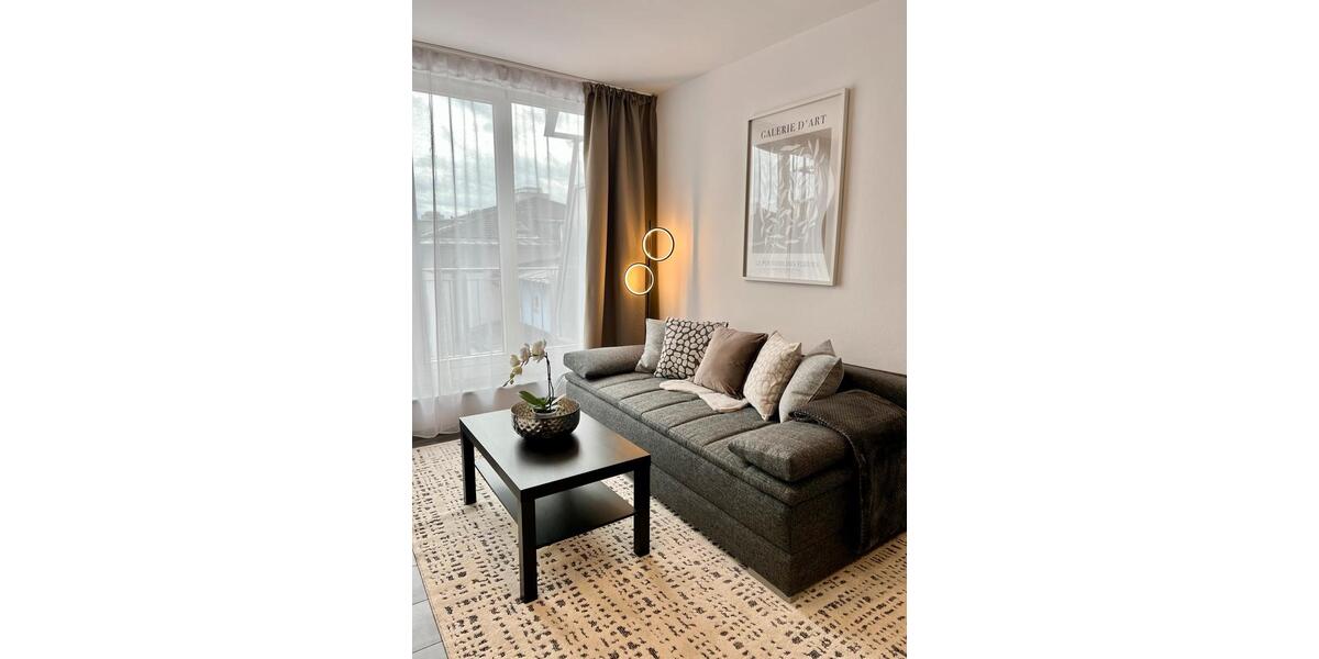 Stilvoll möblierte 1-Zimmer-Dachterrassenwohnung Nahe S-Bahn 1 zimmer