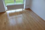 Ruhiges Einfamilienhaus in top Lage mit großem Garten und Garagen