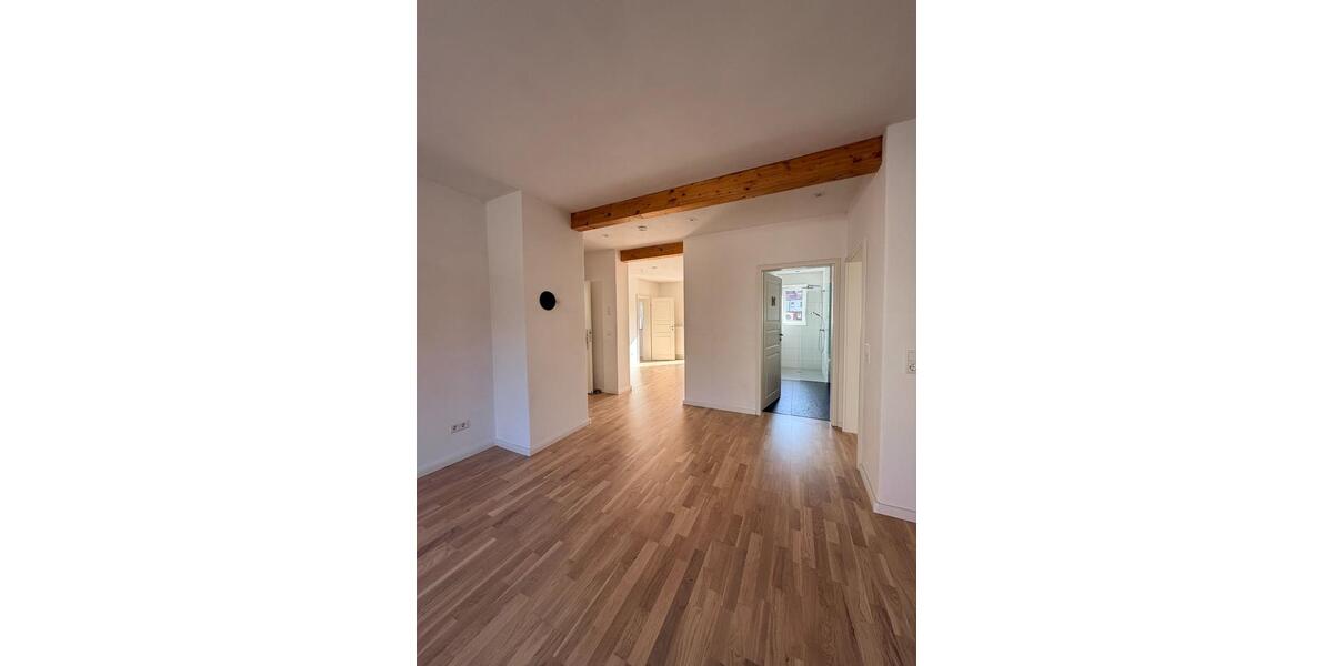 Erdgeschoßwohnung Zella-Mehlis Mehlis - 3 Zimmer, 80 m&sup2;, 890&euro; | Angebot:25843834