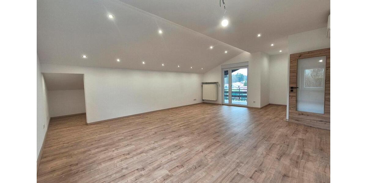 Dachgeschoßwohnung Sankt Ingbert - 1 Zimmer, 86 m&sup2;, 850&euro; | Angebot:26532843