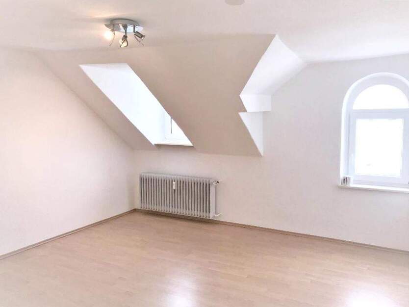 Trier-Kürenz* helle 2 ZKB Dachgeschosswohnung mit Garten in zentraler Lage! 2 zimmer