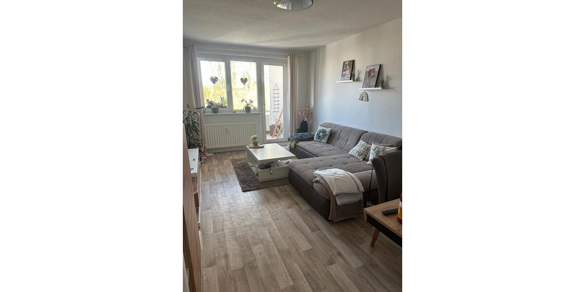 Etagenwohnung Neubrandenburg Carlshöhe - 4 Zimmer, 73 m&sup2;, 810&euro; | Angebot:26387358