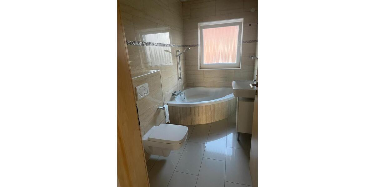 Etagenwohnung Lehrte - 4 Zimmer, 95 m&sup2;, 1.100&euro; | Angebot:24652111