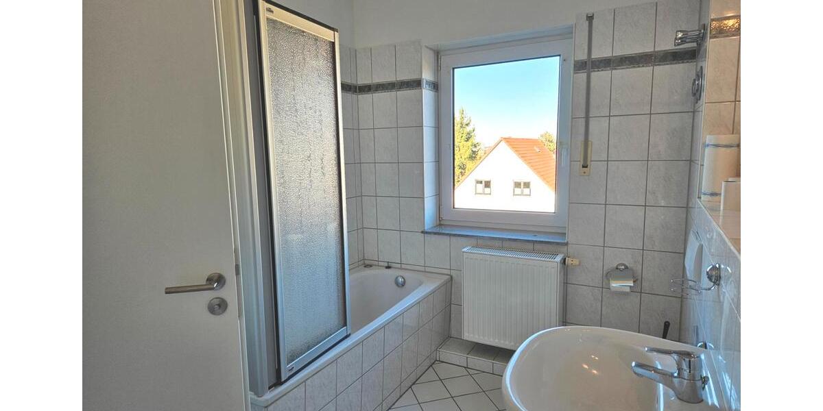 Gemütliche 2-Zi.-Wohnung mit Balkon und Stellplatz 2 zimmer