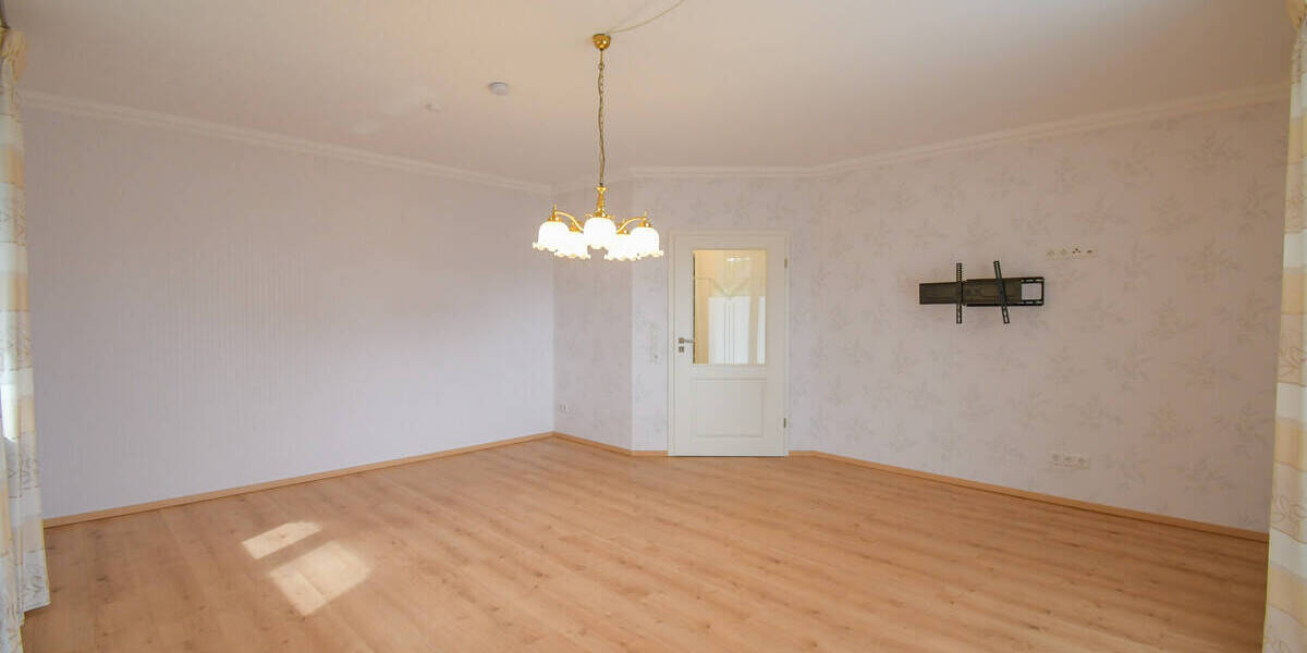 Etagenwohnung Edewecht - 3 Zimmer, 107 m&sup2;, 1.250&euro; | Angebot:26106319