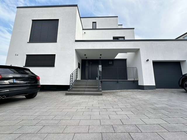 Etagenwohnung Frechen-Buschbell Buschbell - 4 Zimmer, 134 m&sup2;, 1.950&euro; | Angebot:25263100