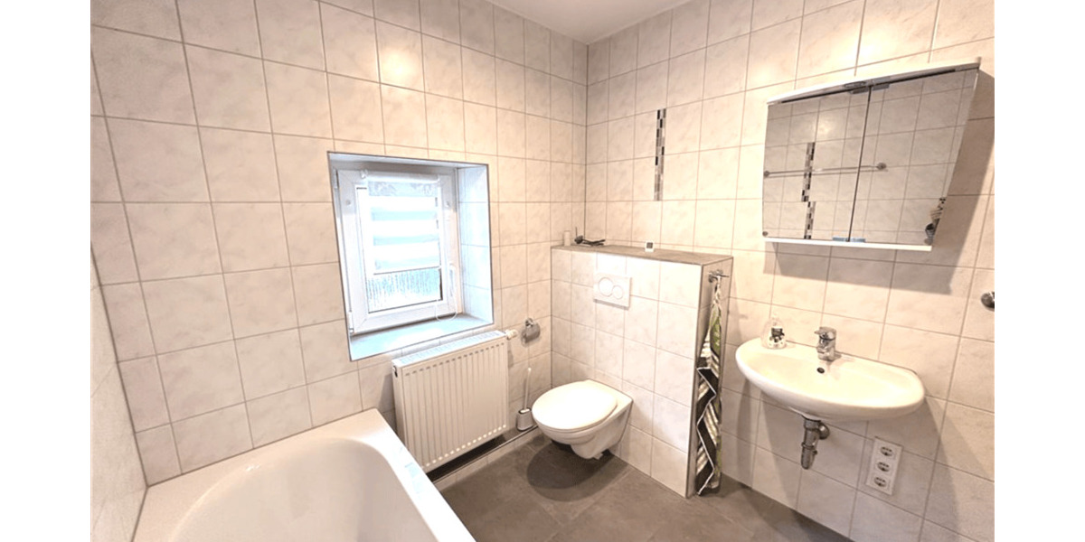 Einfamilienhaus Oberdachstetten - 8 Zimmer, 173 m&sup2;, 1.200&euro; | Angebot:26657158