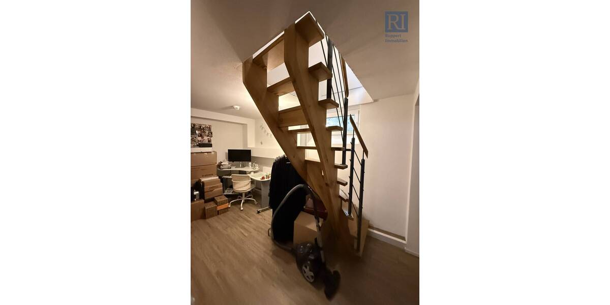 Etagenwohnung Würzburg Altstadt - 3 Zimmer, 102 m&sup2;, 1.000&euro; | Angebot:26092336