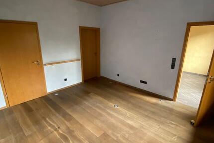 Wohnung Löhne - 3 Zimmer, 145 m&sup2;, 990&euro; | Angebot:25637354
