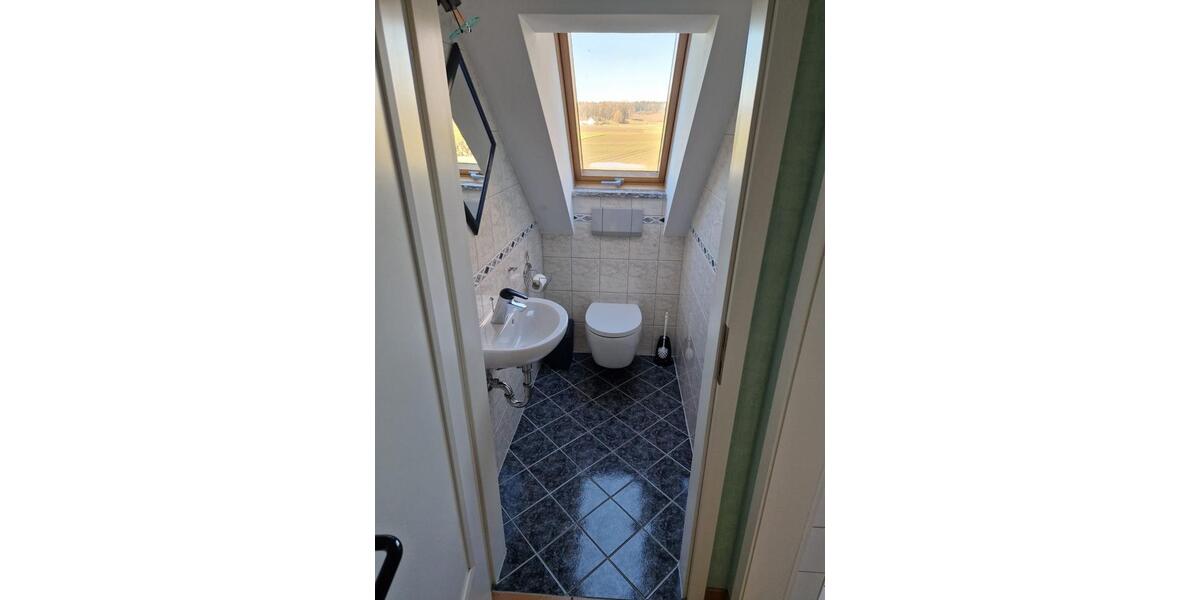 Dachgeschoßwohnung Allershausen - 1 Zimmer, 53 m&sup2;, 450&euro; | Angebot:25961687