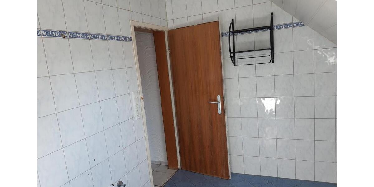 Dachgeschoßwohnung Witzenhausen - 4 Zimmer, 100 m&sup2;, 650&euro; | Angebot:26221962