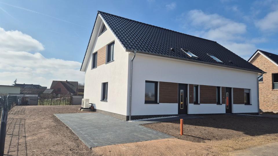 Doppelhaushälfte Wagenfeld - 4 Zimmer, 110 m&sup2;, 1.200&euro; | Angebot:24806358