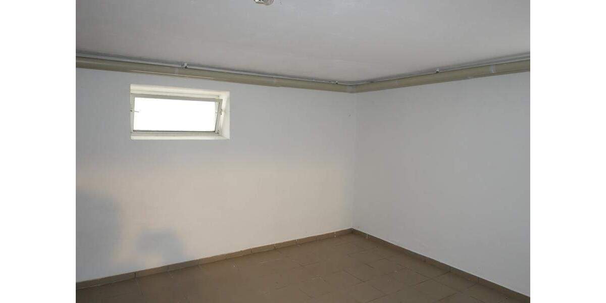 Doppelhaushälfte Laberweinting - 4 Zimmer, 163 m&sup2;, 1.000&euro; | Angebot:25731125