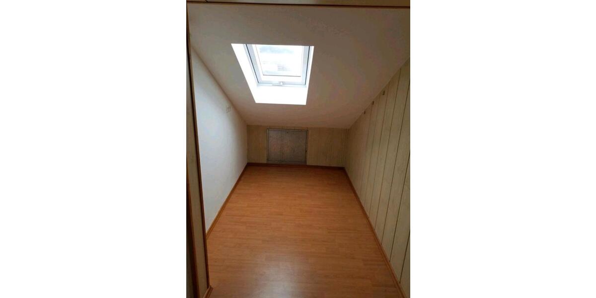 Dachgeschoßwohnung Kirchberg im Wald - 2 Zimmer, 74 m&sup2;, 640&euro; | Angebot:26598083