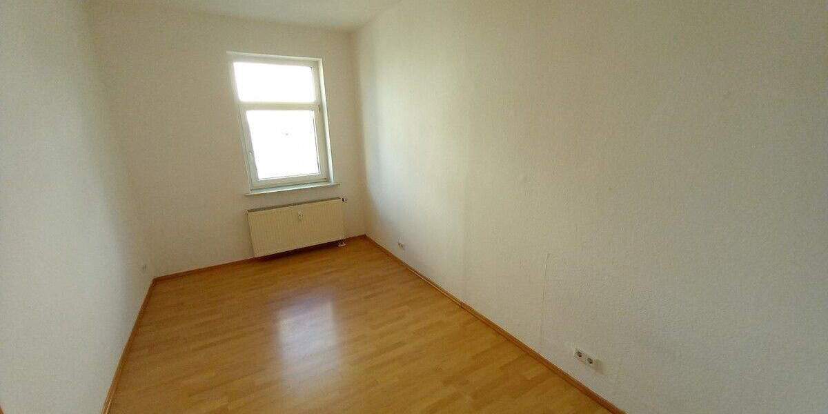 Etagenwohnung Werdau - 3 Zimmer, 66 m&sup2;, 330&euro; | Angebot:26228774