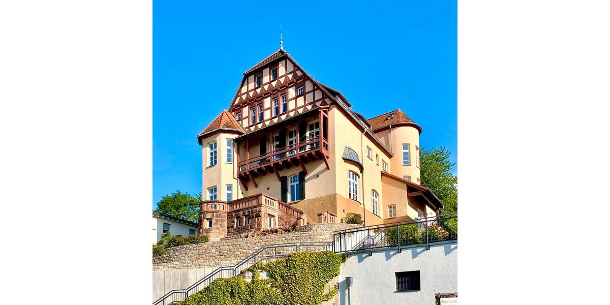 Etagenwohnung Gelnhausen - 4 Zimmer, 160 m&sup2;, 2.500&euro; | Angebot:25449490