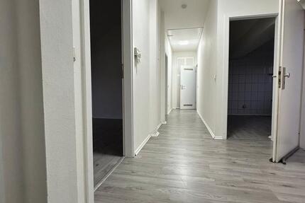 Wohnung Wuppertal Elberfeld - 4 Zimmer, 73 m&sup2;, 680&euro; | Angebot:24839185