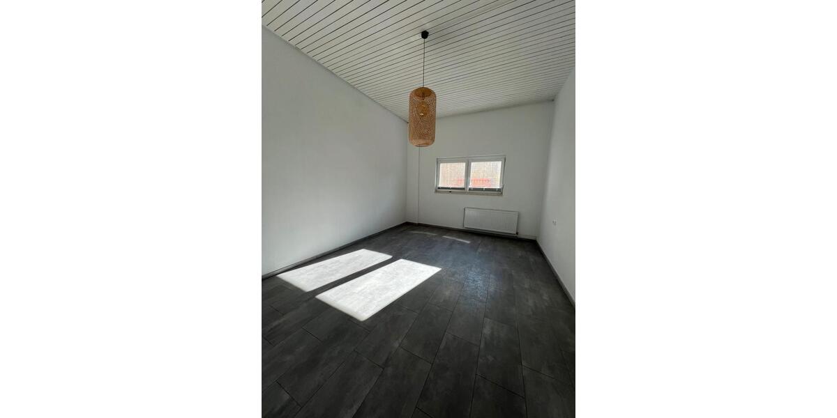 Erdgeschoßwohnung Albstadt - 3.5 Zimmer, 125 m&sup2;, 1.000&euro; | Angebot:25576457