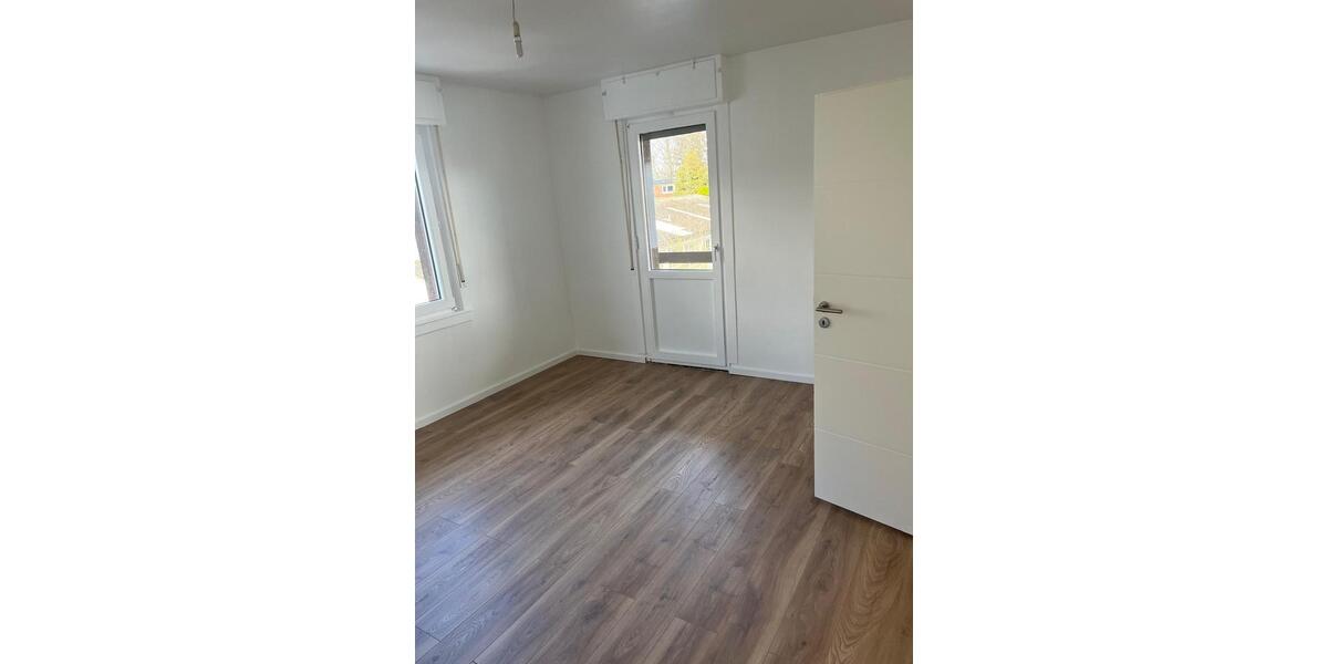 Etagenwohnung Frankfurt am Main Ost - 4 Zimmer, 90 m&sup2;, 1.800&euro; | Angebot:26429880