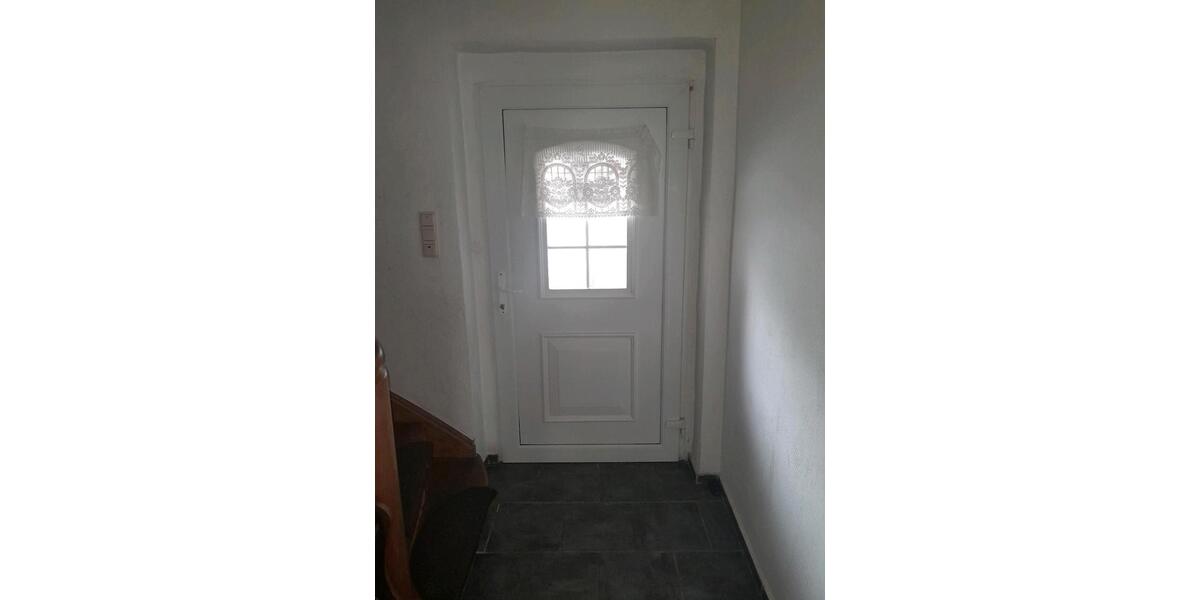 Einfamilienhaus Pracht - 3 Zimmer, 90 m&sup2;, 900&euro; | Angebot:26663617