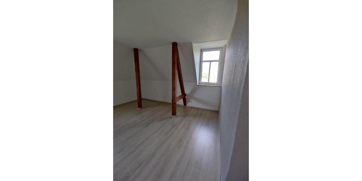 Dachgeschoßwohnung Grünhainichen - 3 Zimmer, 55 m&sup2;, 240&euro; | Angebot:12497011
