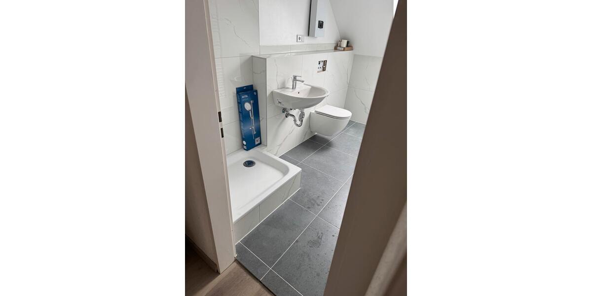 Dachgeschoßwohnung Essen Stadtbezirk III - 4 Zimmer, 102 m&sup2;, 850&euro; | Angebot:26539976