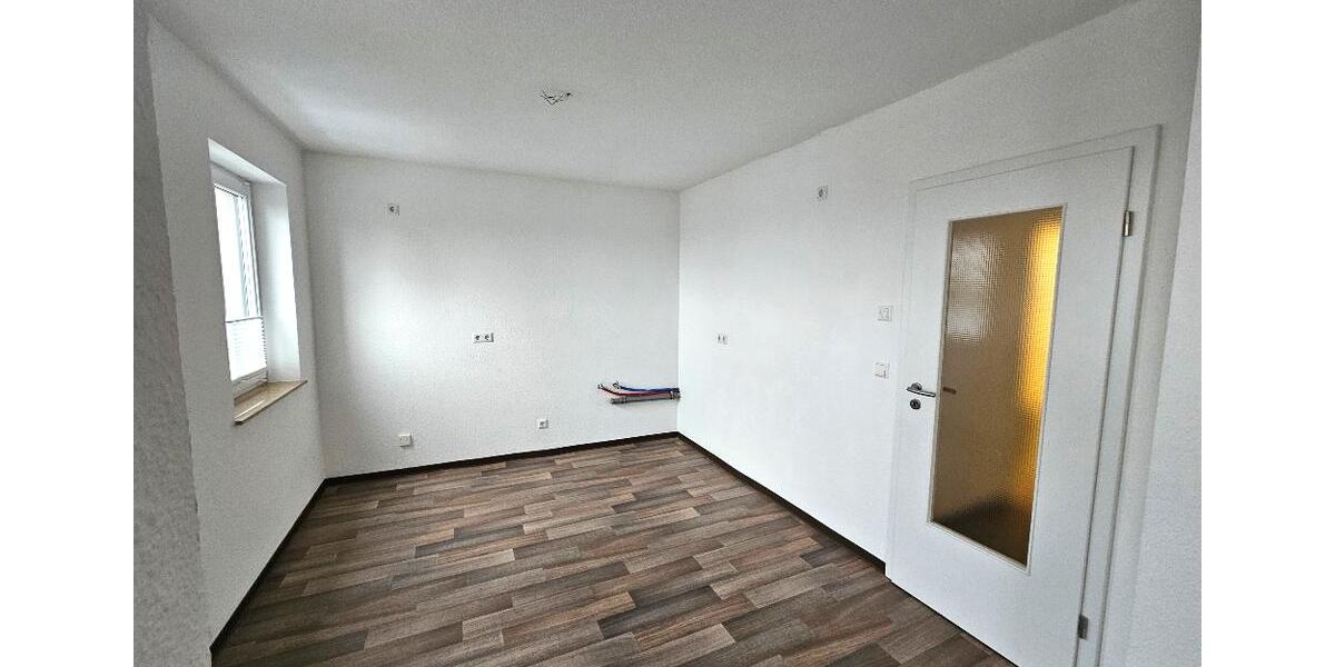 Etagenwohnung Hohenstein-Ernstthal Ernstthal - 2 Zimmer, 60 m&sup2;, 360&euro; | Angebot:25995096